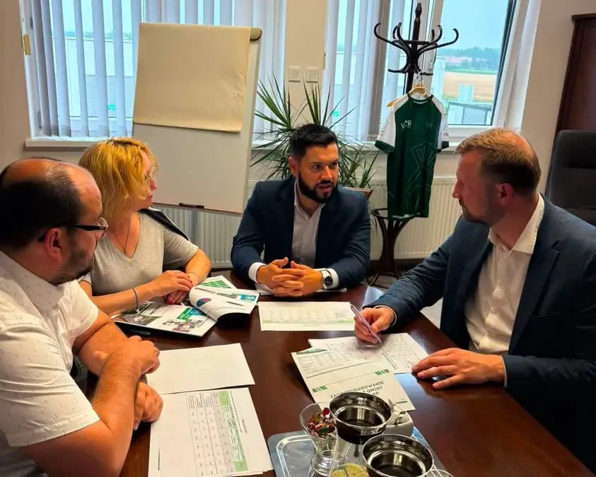 Burmistrz Koźmina Wlkp. z wizytą w Wielkopolskim Centrum Recyklingu – rozmowy o odpadach