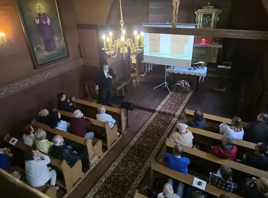 Krotoszyn: Muzealne spotkanie z historią o II wojnie światowej w drewnianym kościółku