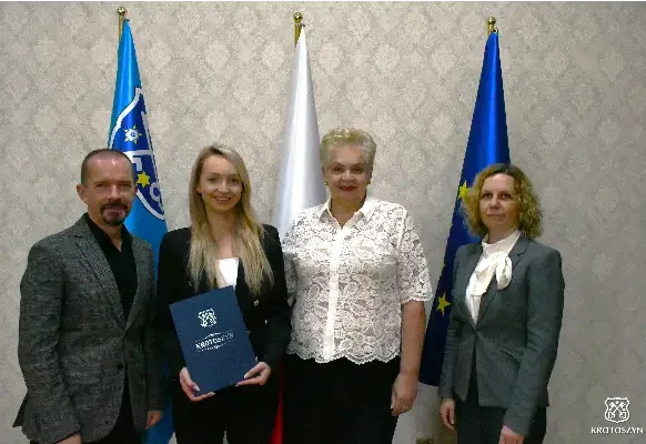 Nauczycielka z Krotoszyna otrzymała akt mianowania
