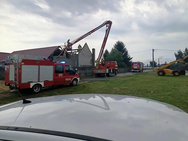 Nawałnica nad gminą Rozdrażew: strażacy interweniowali 15 razy