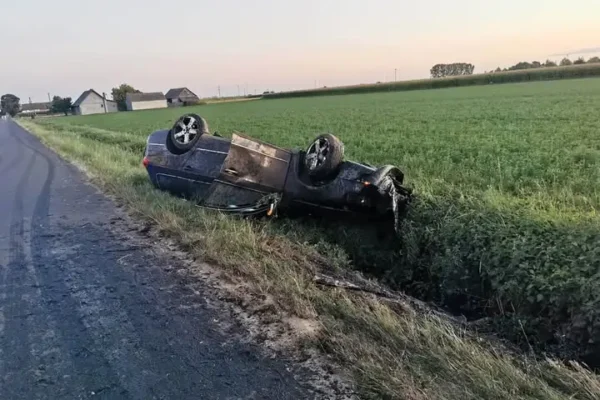 Wypadek w Nowej Obrze: interwencja strażaków z Koźmina Wielkopolskiego