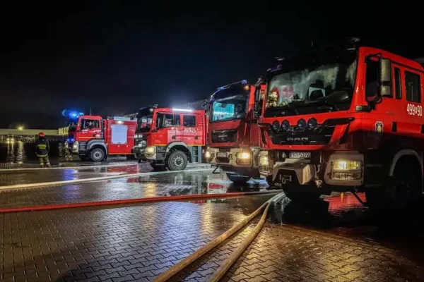 Nocna interwencja w Krotoszynie: strażacy usuwali skutki ulewy