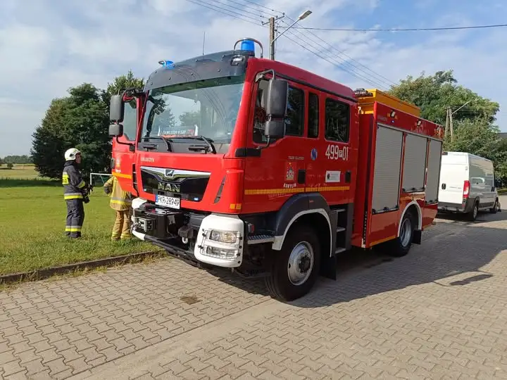 OSP Kobylin zabezpieczała lądowisko dla śmigłowca LPR podczas zdarzenia medycznego
