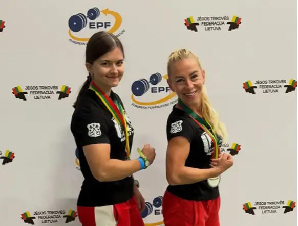 Policjantka z Krotoszyna i trenerka personalna z brązowymi medalami Mistrzostw Europy w wyciskaniu leżąc