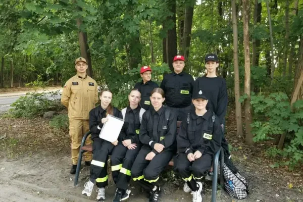 Wielkopolski Pieszy Rajd MDP w Gołuchowie: młodzież z powiatu krotoszyńskiego na trasie