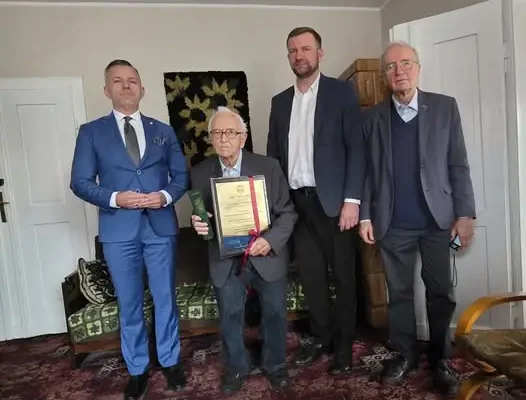 Basen w Koźminie Wielkopolskim otrzymał imię Stanisława Szczepaniaka