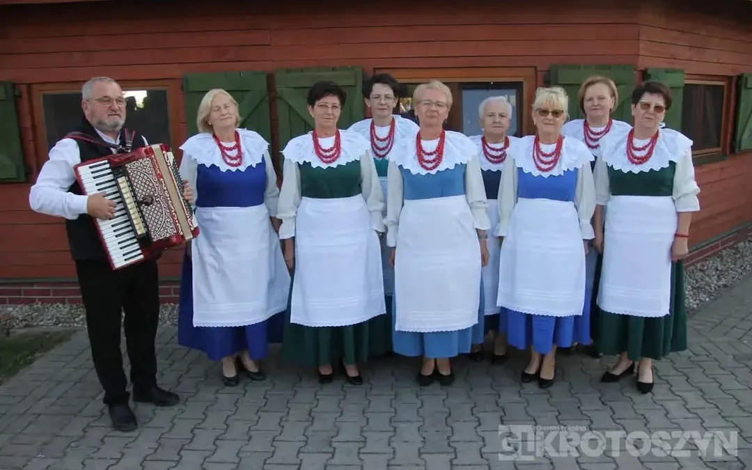 Gmina Zduny z dofinansowaniem na stroje ludowe dla zespołu „Tereski”