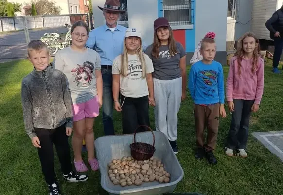 Gorzupia żegnała wakacje przy ognisku i strażackim ogrodzie