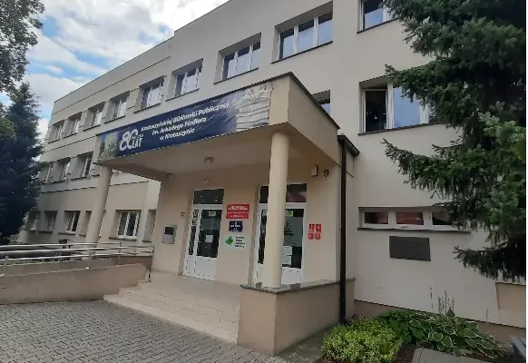Krotoszyn inwestuje w retencję wody. Pod biblioteką powstaną podziemne zbiorniki na deszczówkę