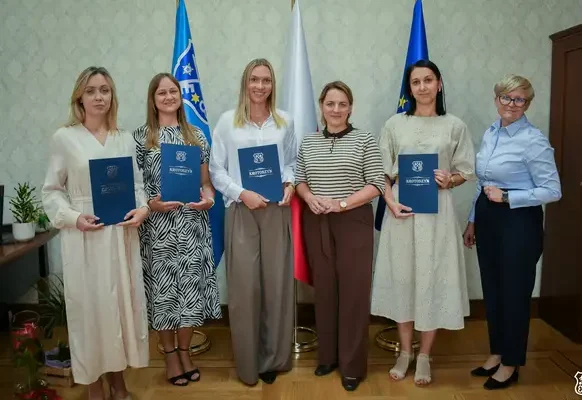 Cztery nauczycielki z Krotoszyna otrzymały awans na stopień nauczyciela mianowanego