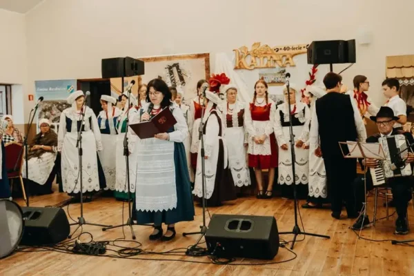 XXV Powiatowy Przegląd Zespołów Folklorystycznych w Nowej Wsi – święto kultury ludowej i jubileusz 40-lecia zespołu „Kalina”