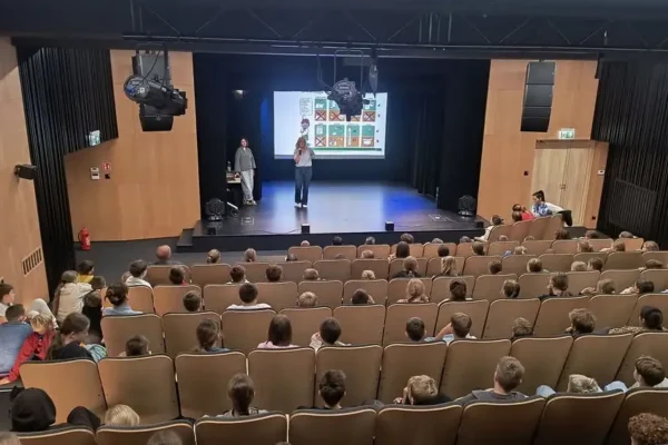 Edukacja ekologiczna w Kobylinie: dzieci uczą się segregacji odpadów