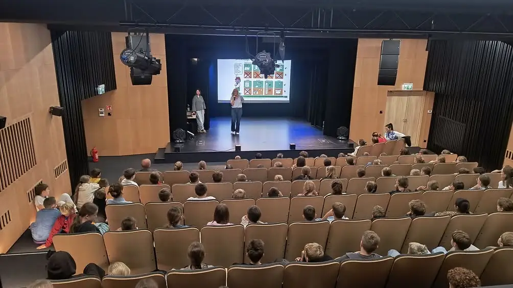 Edukacja ekologiczna w Kobylinie: dzieci uczą się segregacji odpadów