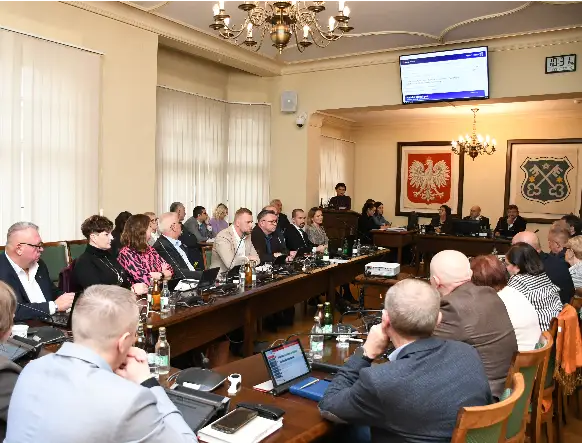 Krotoszyńscy radni obradowali nad budżetem, oświatą i alkoholem